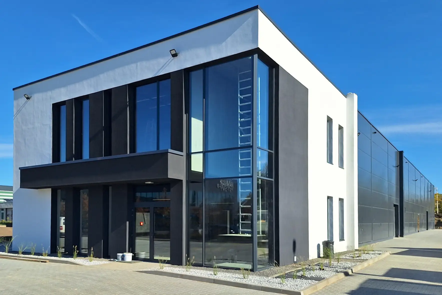 Fasada aluminiowa w Warszawie