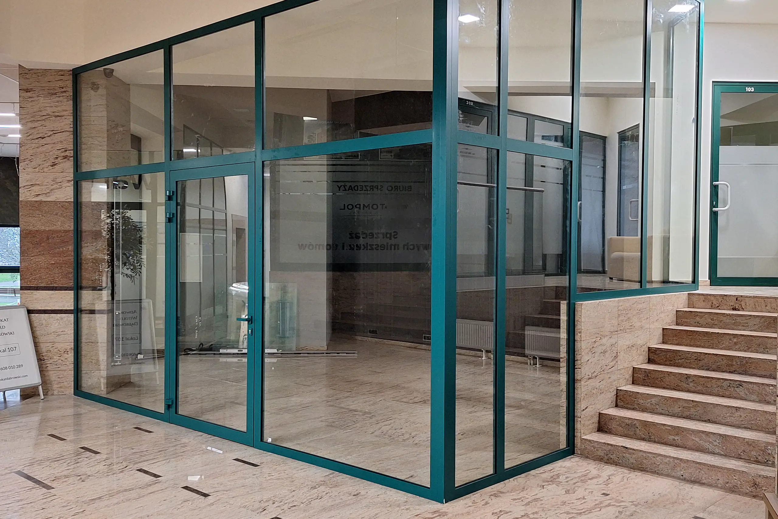 Szklane ścianki działowe Warszawa - kancelaria adwokacka